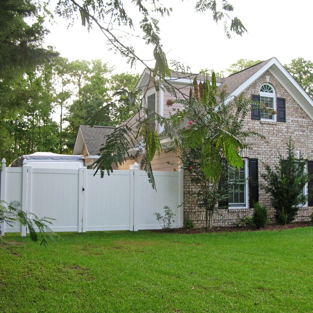 Vinyl Fence Installation with Gap